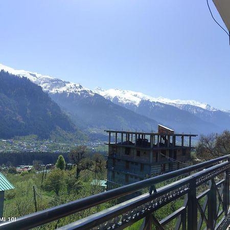 Krishana Cottage A Pure Veg !!!300 M From Hadimba Temple!!!Balcony Rooms!!!Veg Restaurant!!!Couple Friendly!!!Family Cottage!!! Manāli Exteriör bild